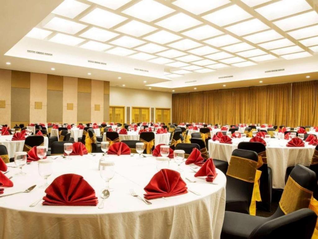 Lemo Hotel Serpong Tangerang Extérieur photo