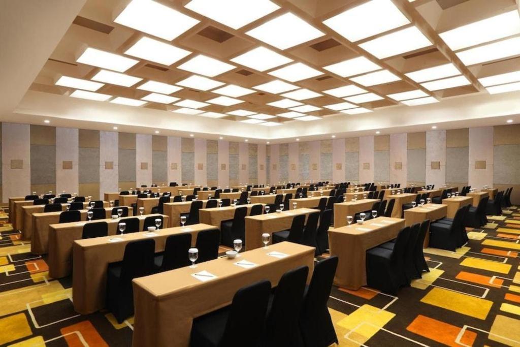 Lemo Hotel Serpong Tangerang Extérieur photo