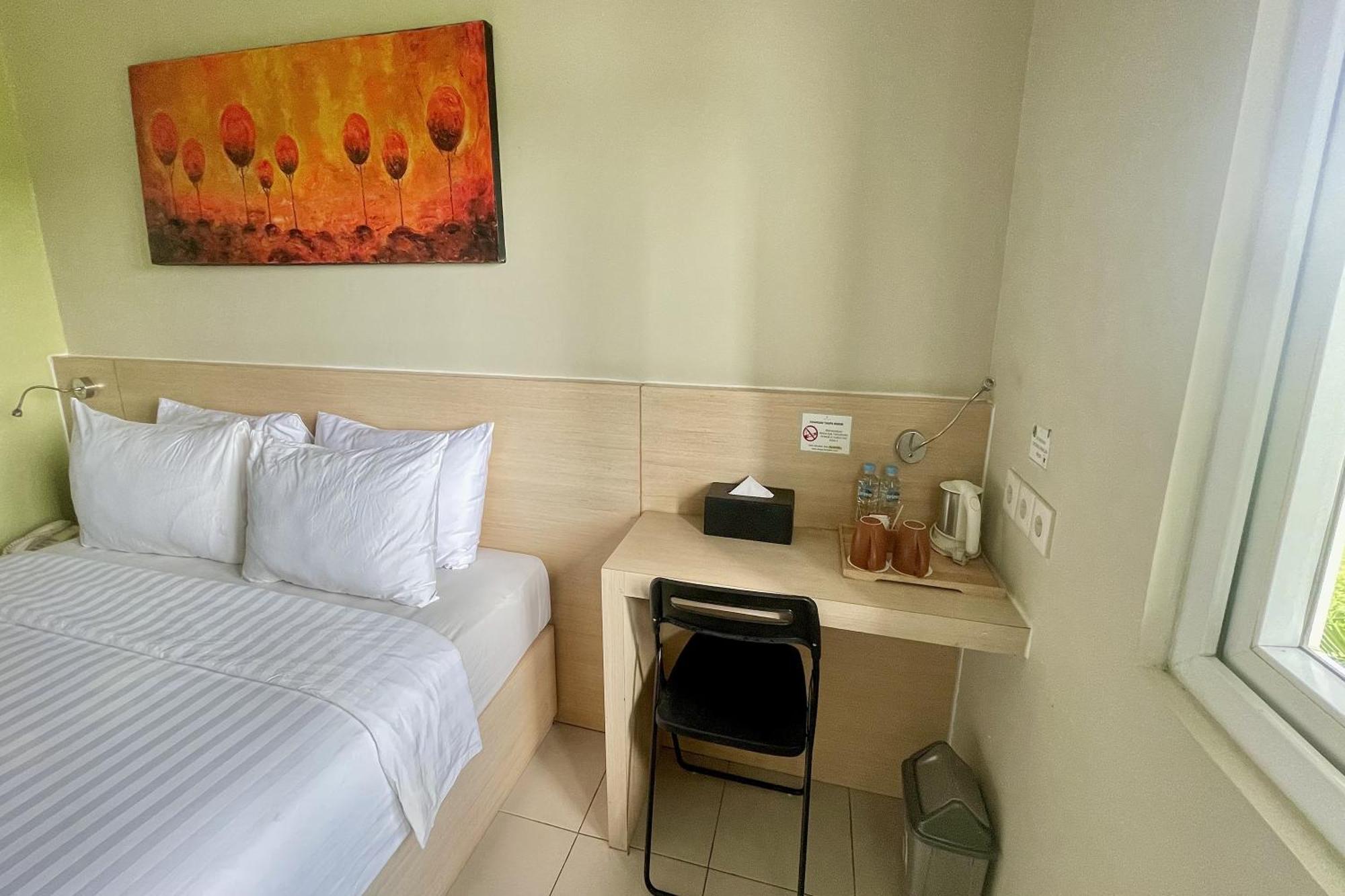 Lemo Hotel Serpong Tangerang Extérieur photo