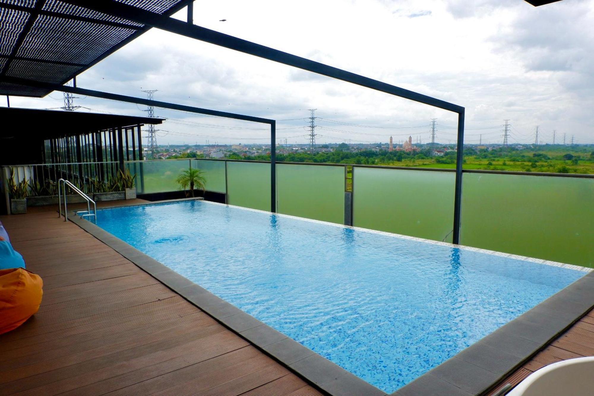 Lemo Hotel Serpong Tangerang Extérieur photo