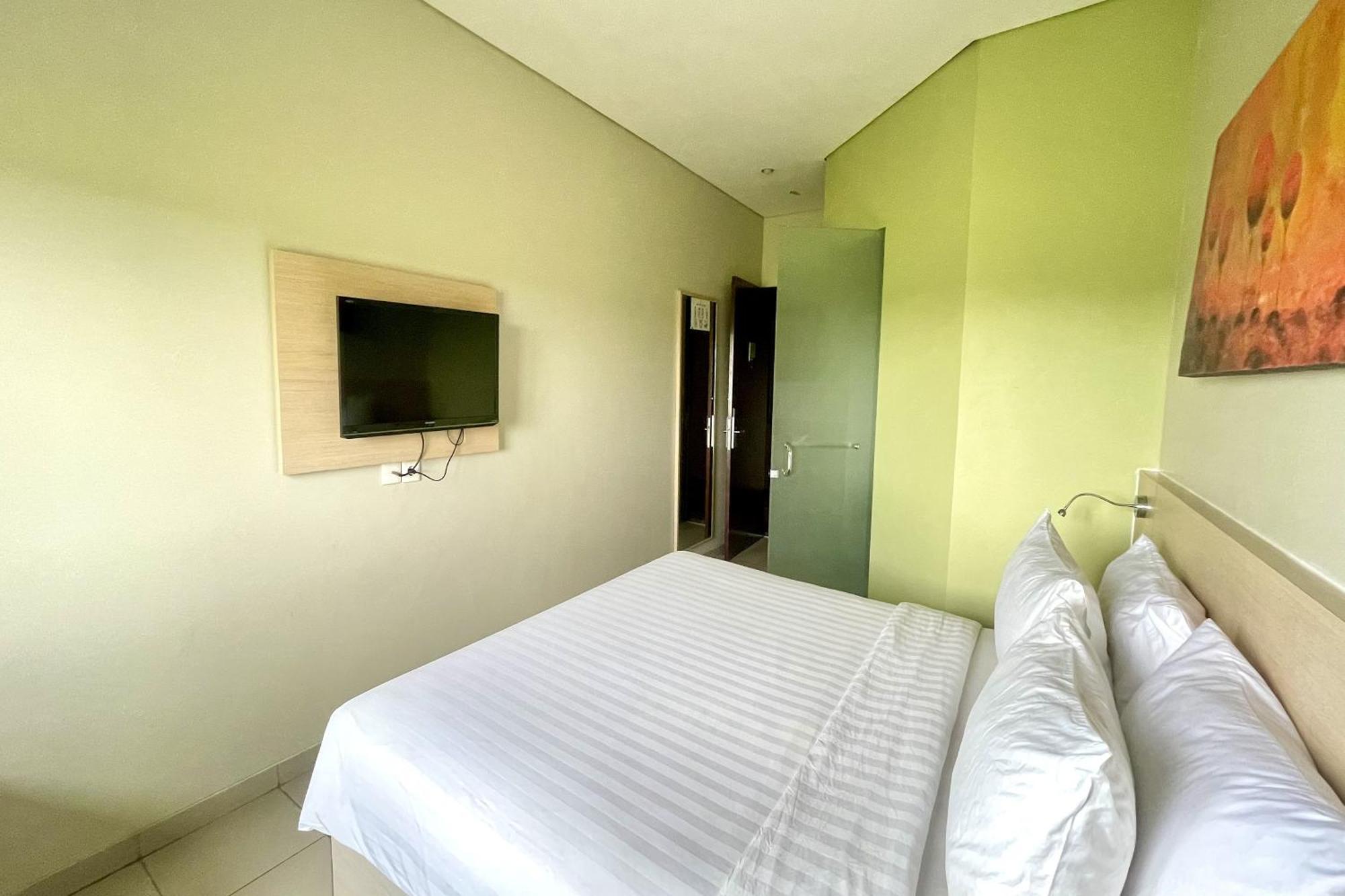 Lemo Hotel Serpong Tangerang Extérieur photo