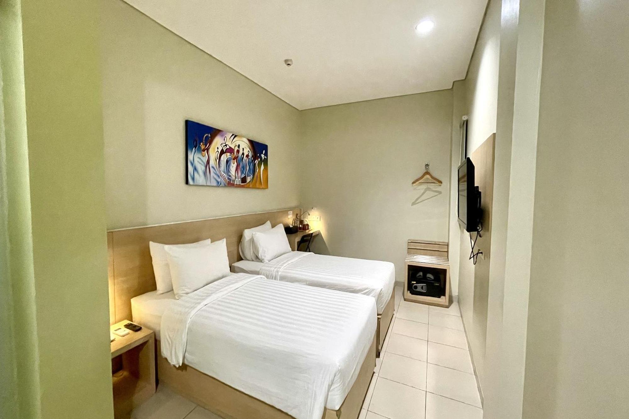 Lemo Hotel Serpong Tangerang Extérieur photo