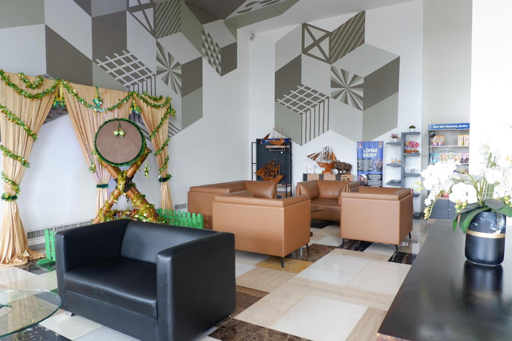 Lemo Hotel Serpong Tangerang Extérieur photo