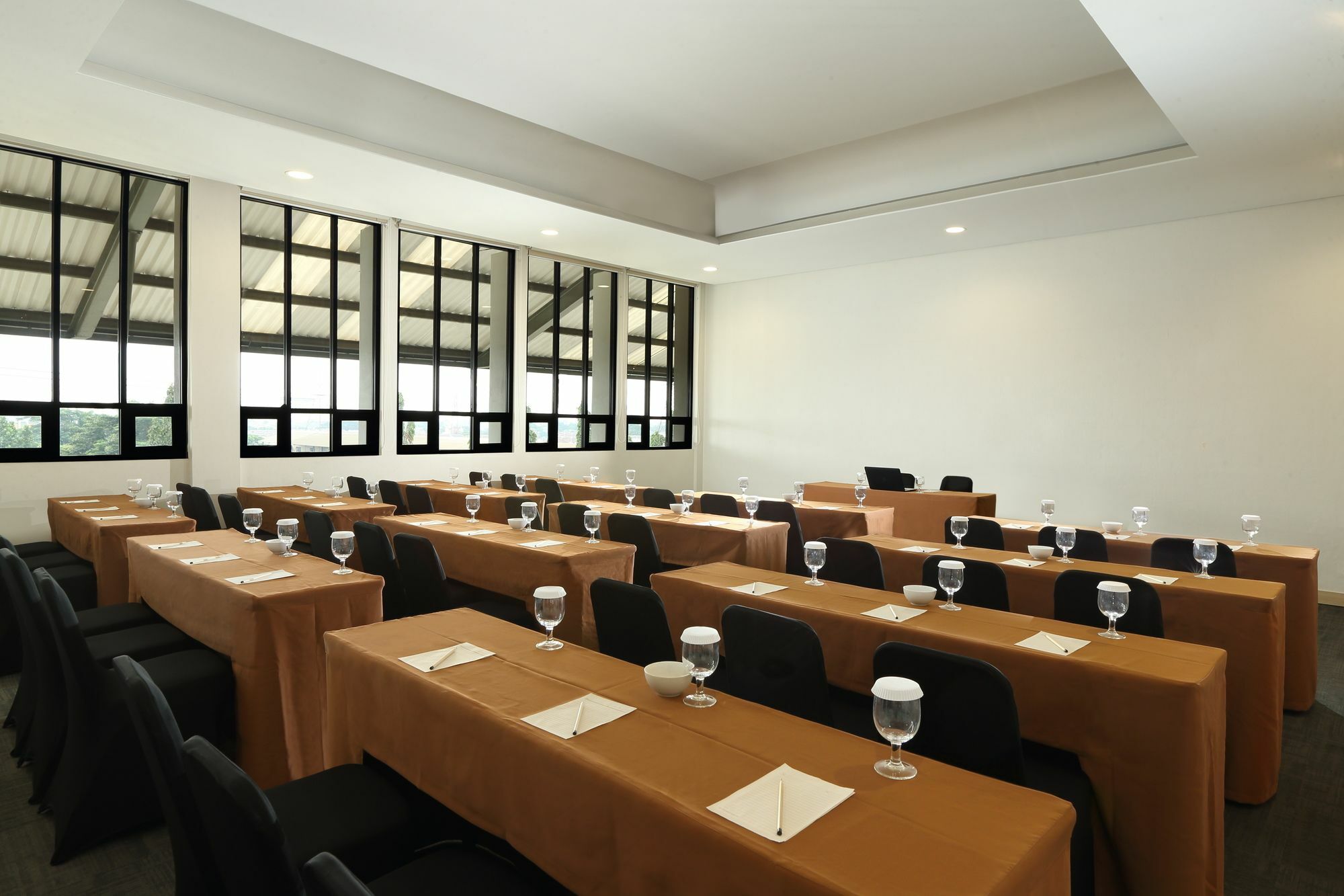 Lemo Hotel Serpong Tangerang Extérieur photo