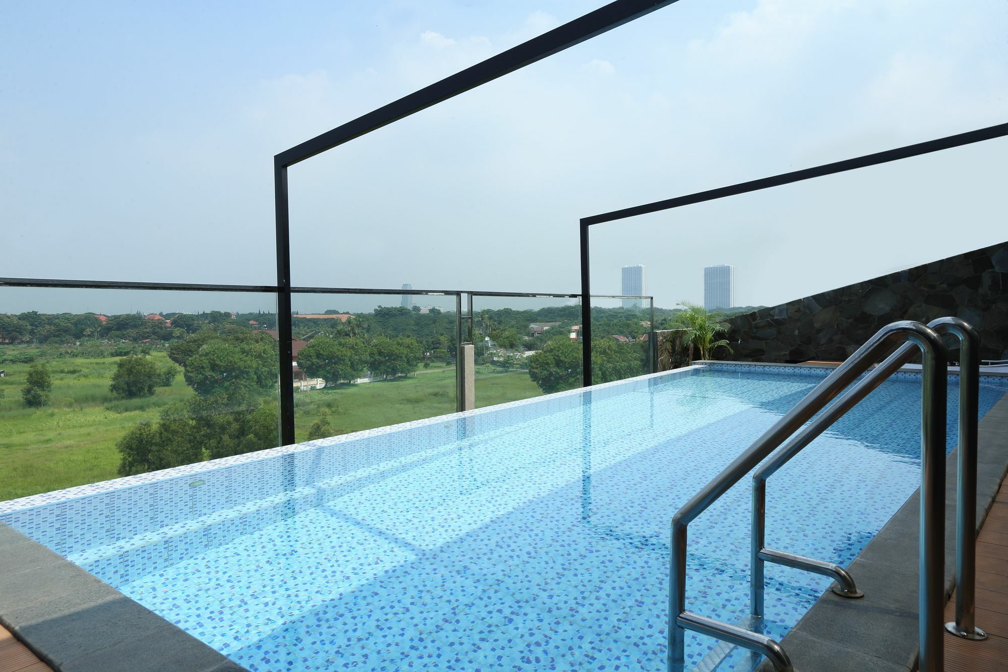 Lemo Hotel Serpong Tangerang Extérieur photo